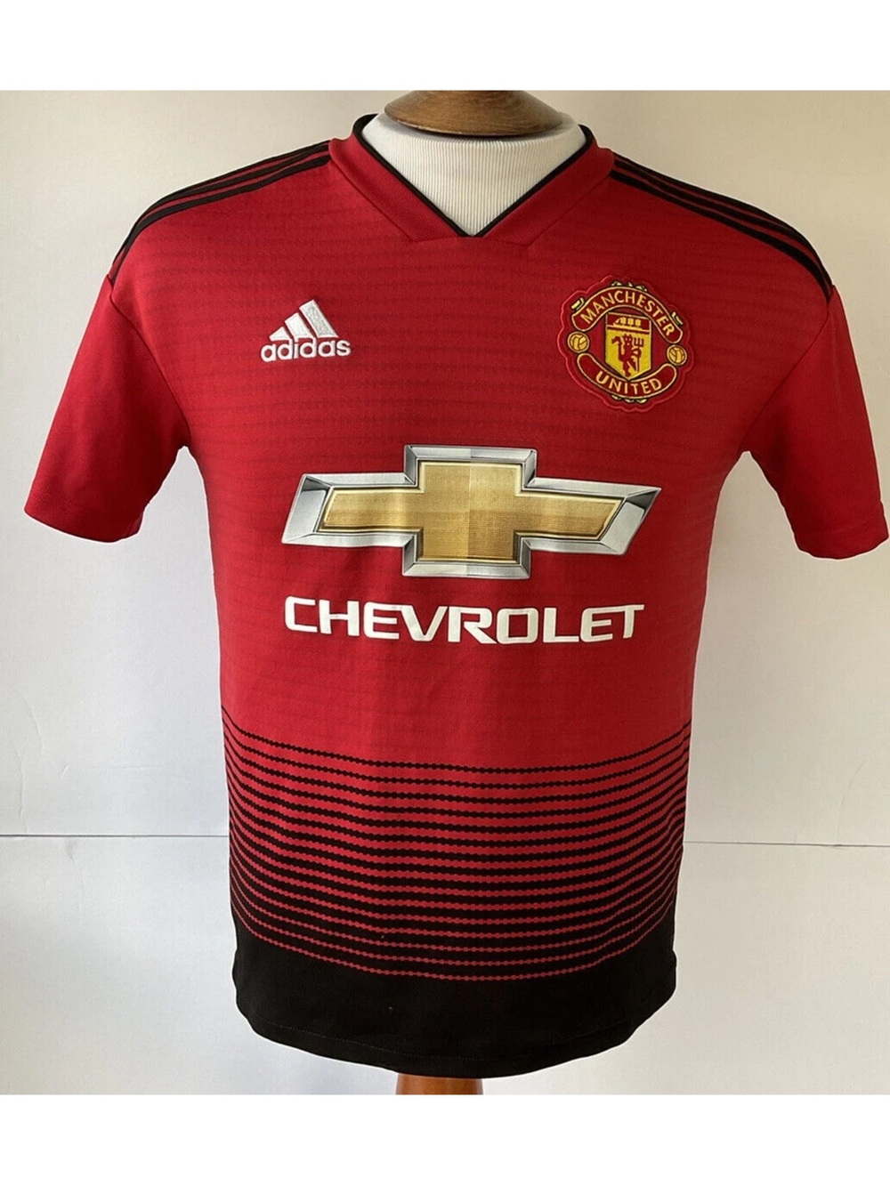 Adidas Manchester United “Chevrolet “ Youth Soccer  Jersey Size Large